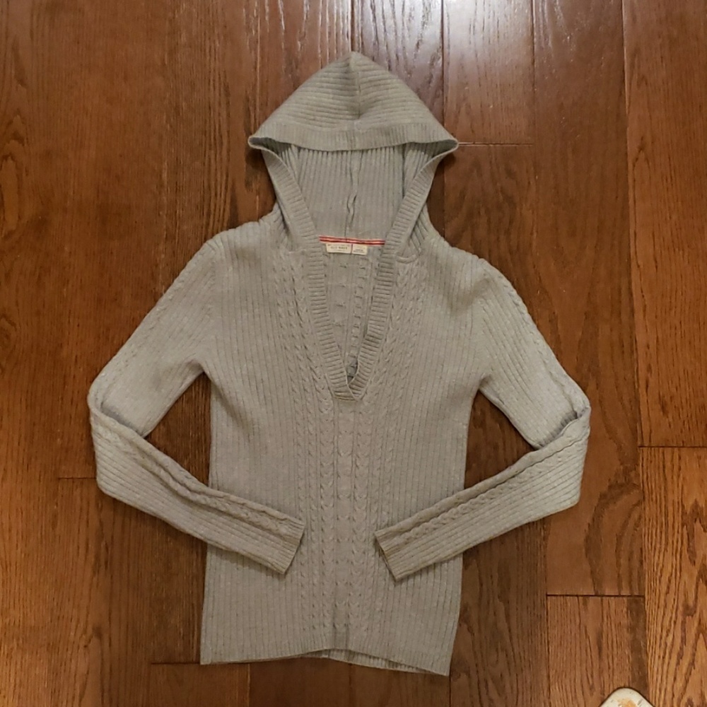 Old Navy gray V-neck hooded Sweater